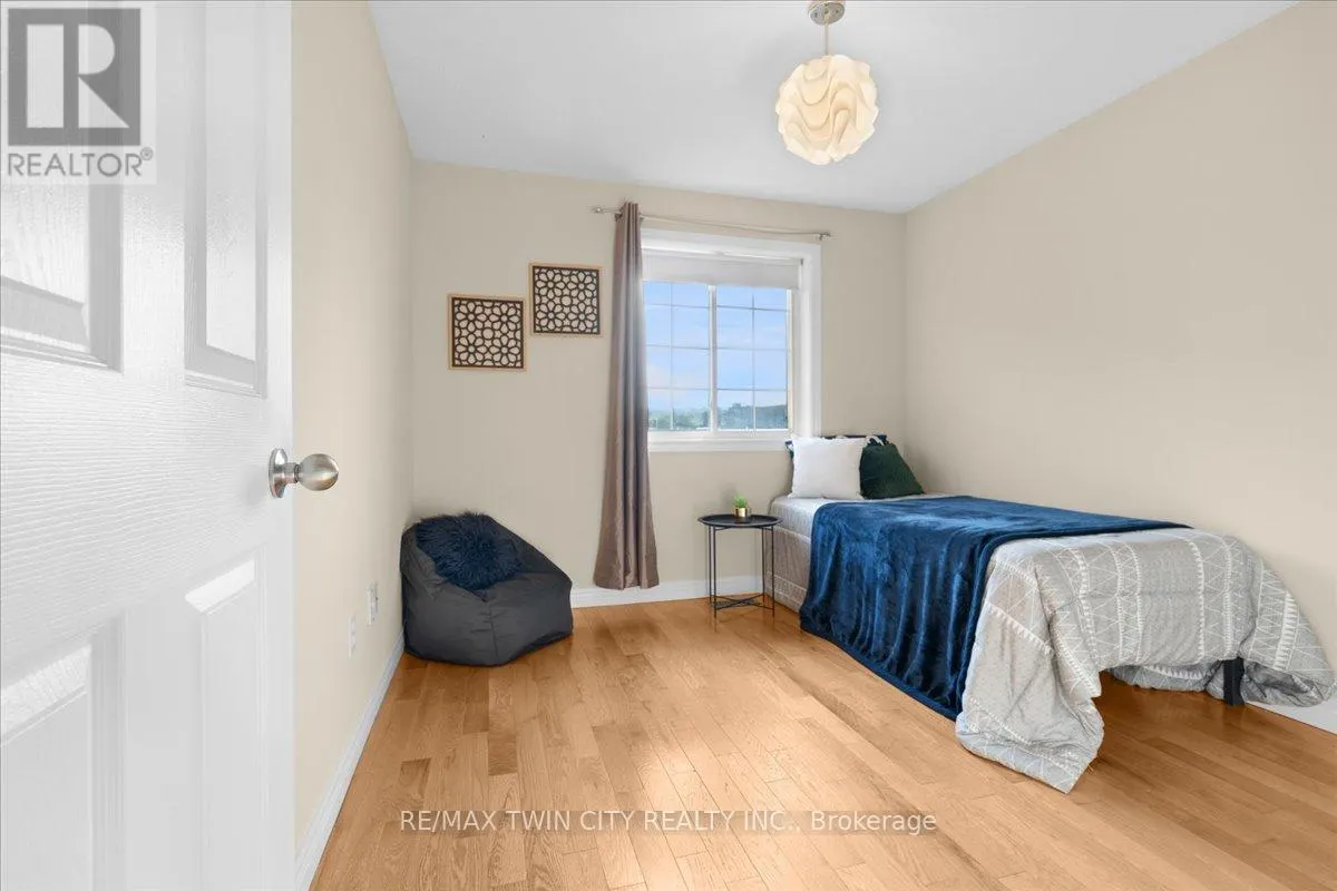 48 - 250 AINSLIE STREET S
