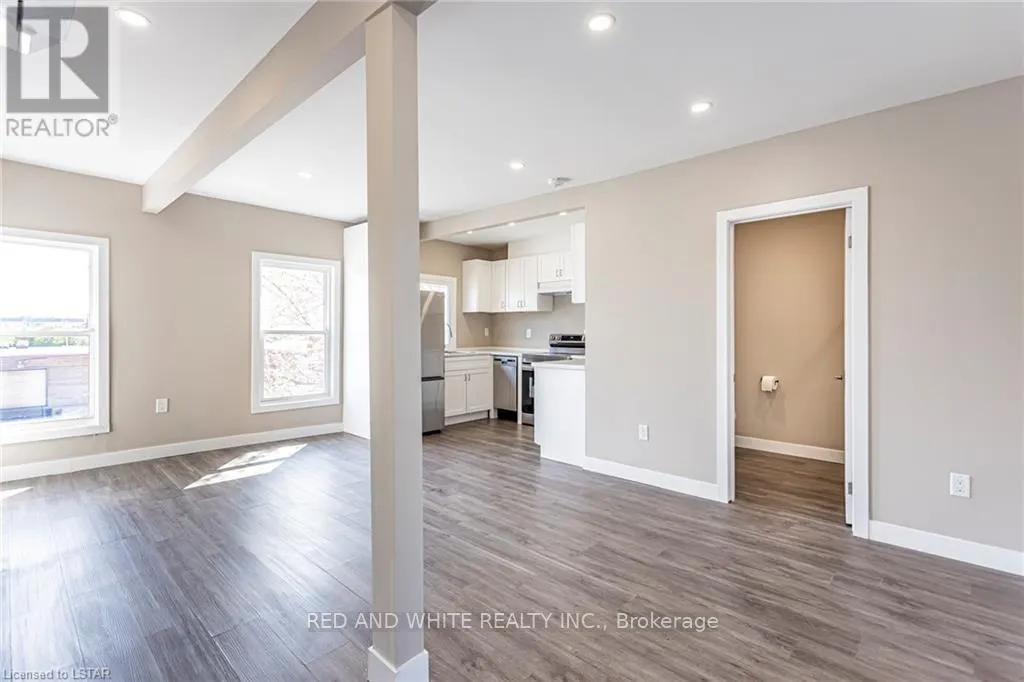 UNIT 2 - 279 WILLIAM STREET