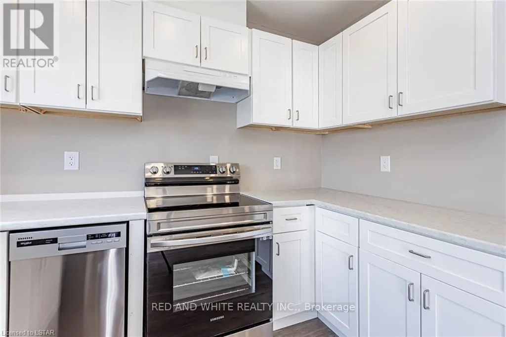 UNIT 2 - 279 WILLIAM STREET