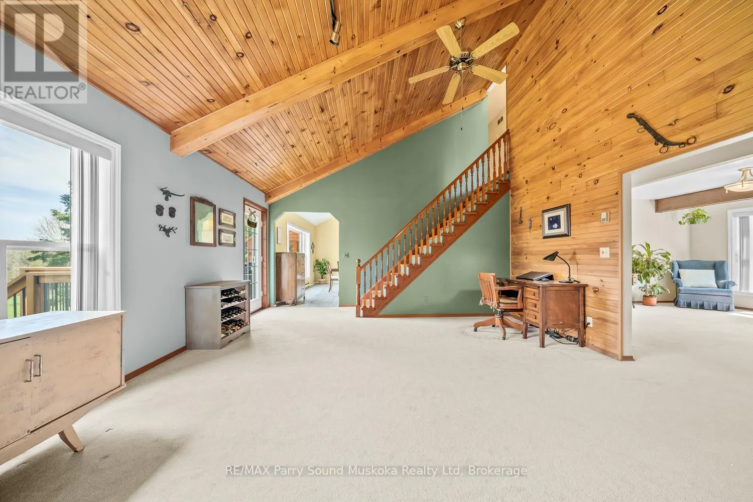 258 LAKESIDE TRAIL