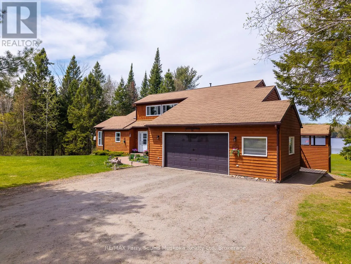 258 LAKESIDE TRAIL