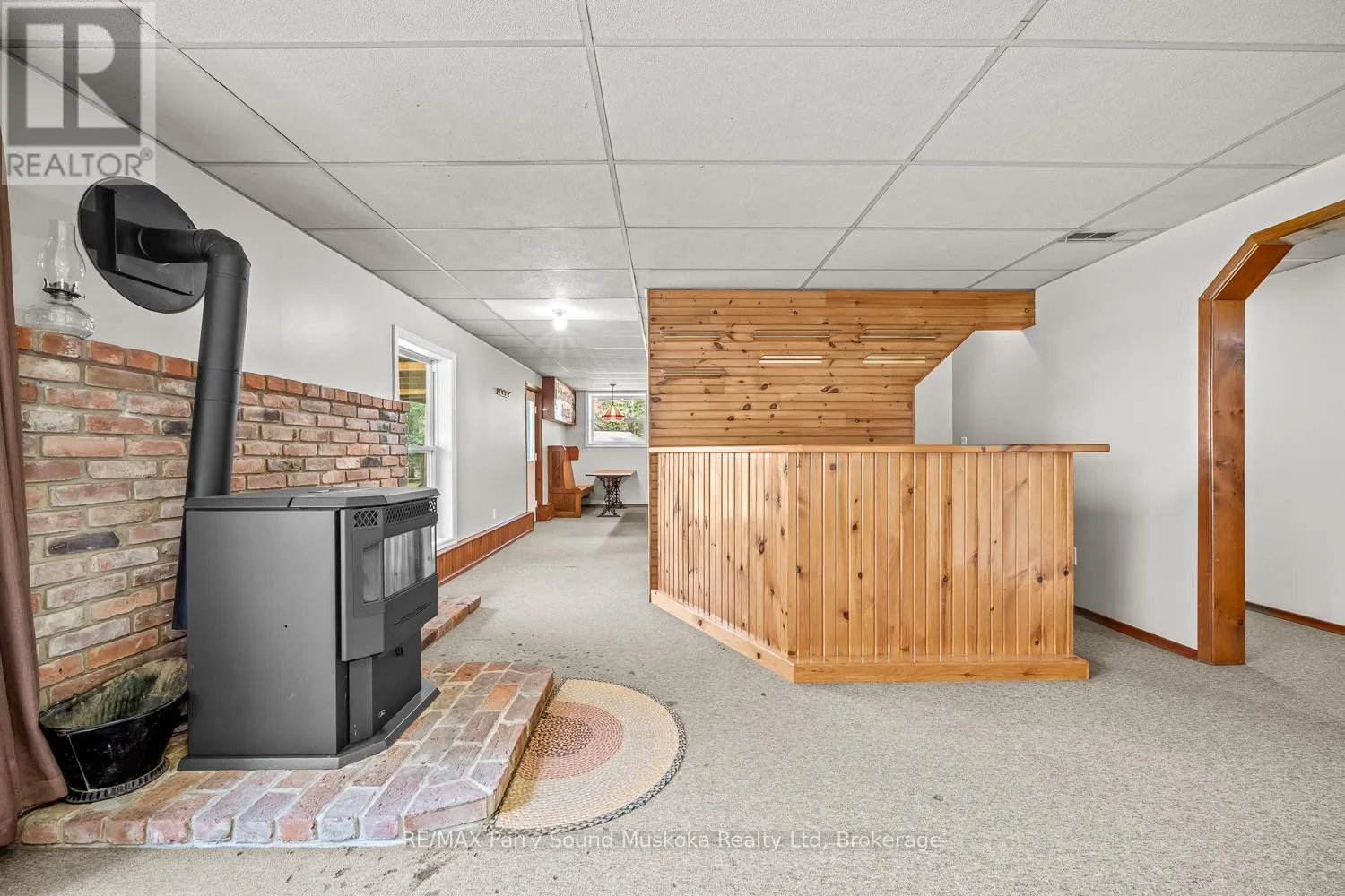 258 LAKESIDE TRAIL