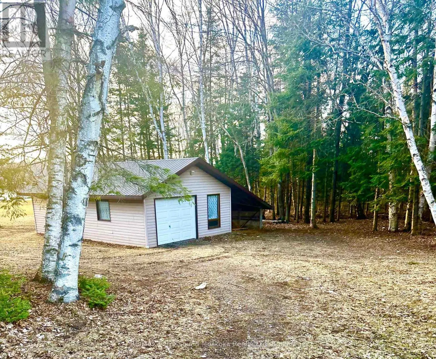 258 LAKESIDE TRAIL