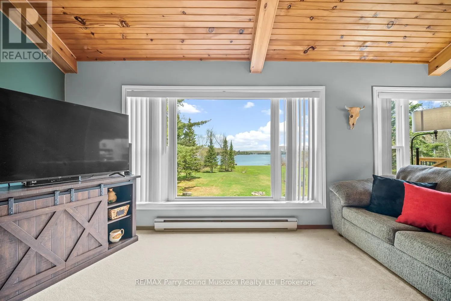 258 LAKESIDE TRAIL