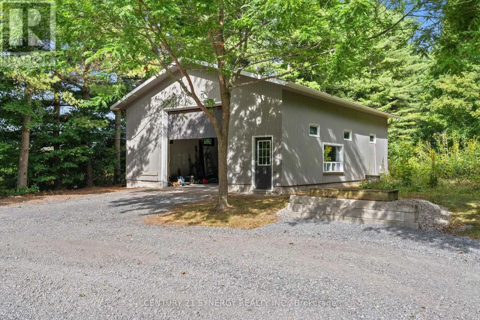 5984 THIRD LINE ROAD N