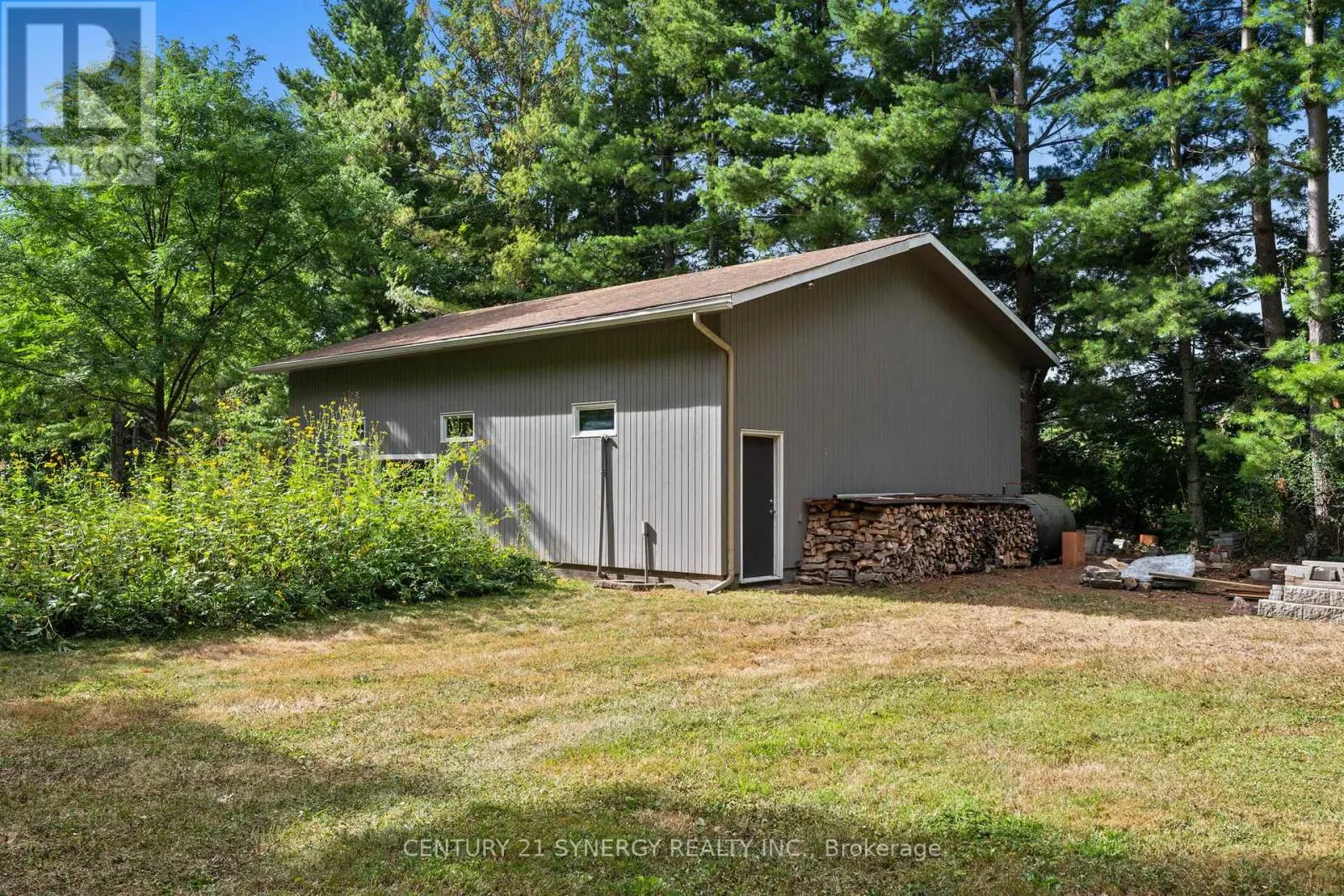 5984 THIRD LINE ROAD N