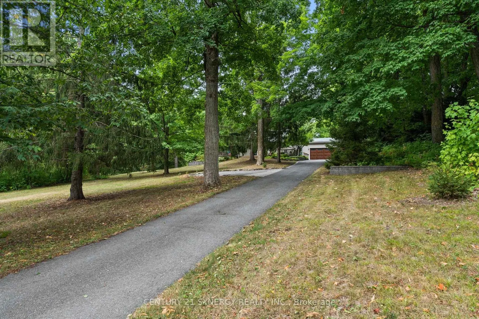 5984 THIRD LINE ROAD N