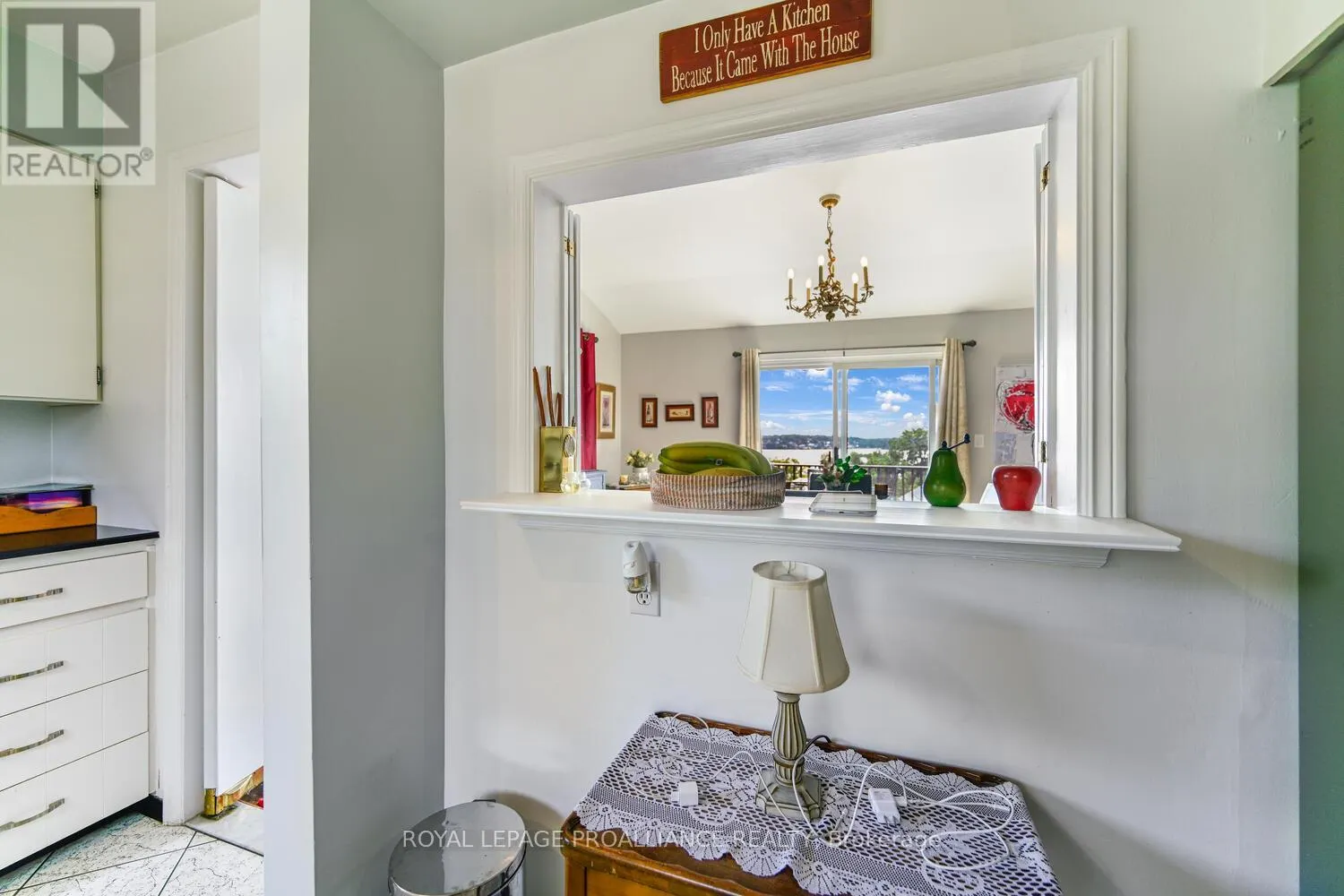 10 CLIFFSIDE CRESCENT