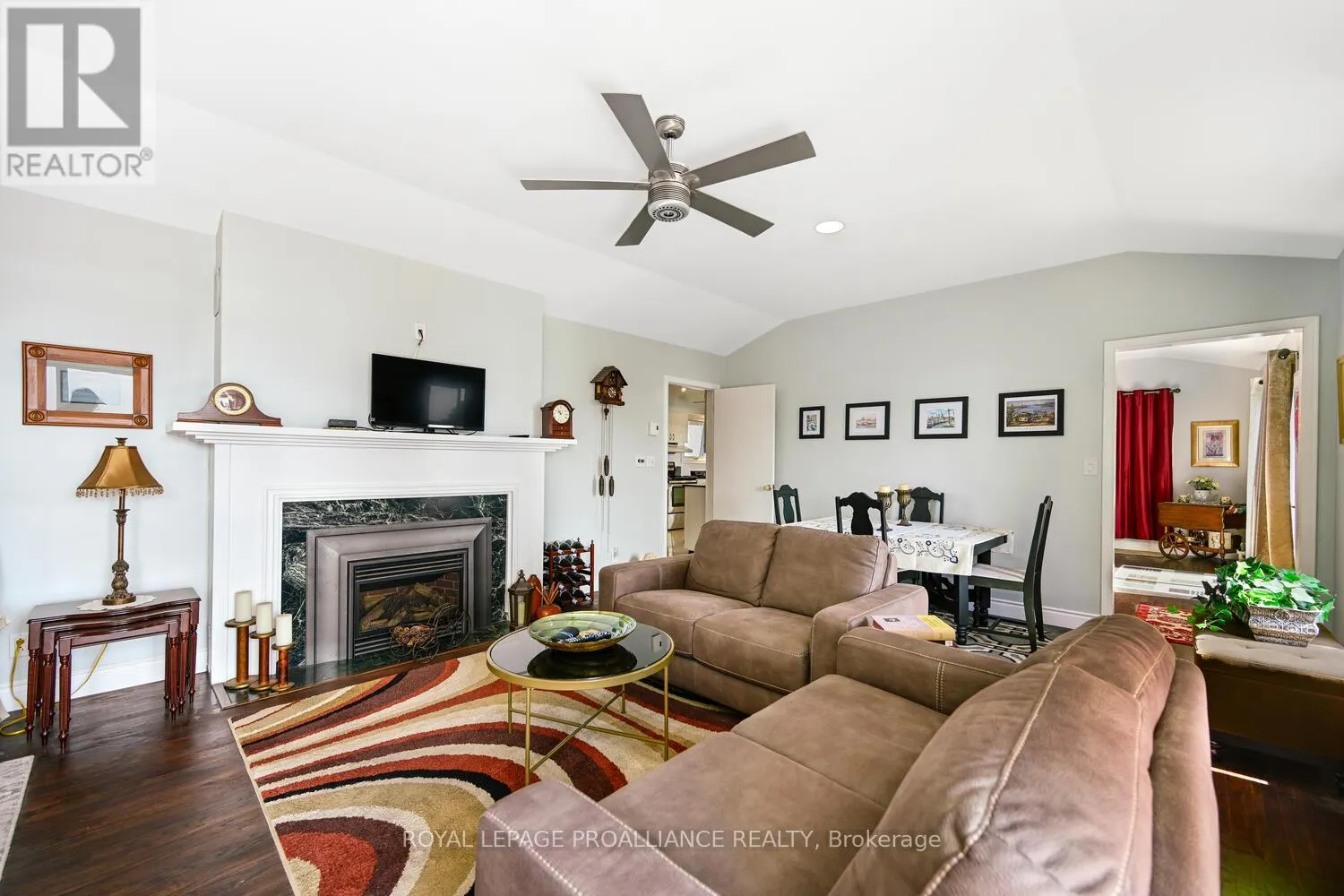 10 CLIFFSIDE CRESCENT