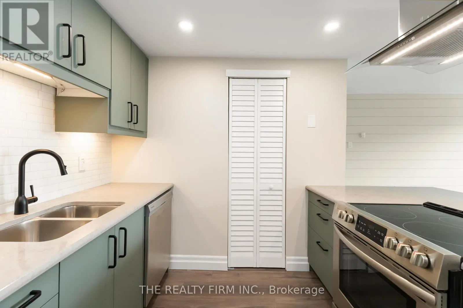 1405 - 155 KENT STREET, #1405