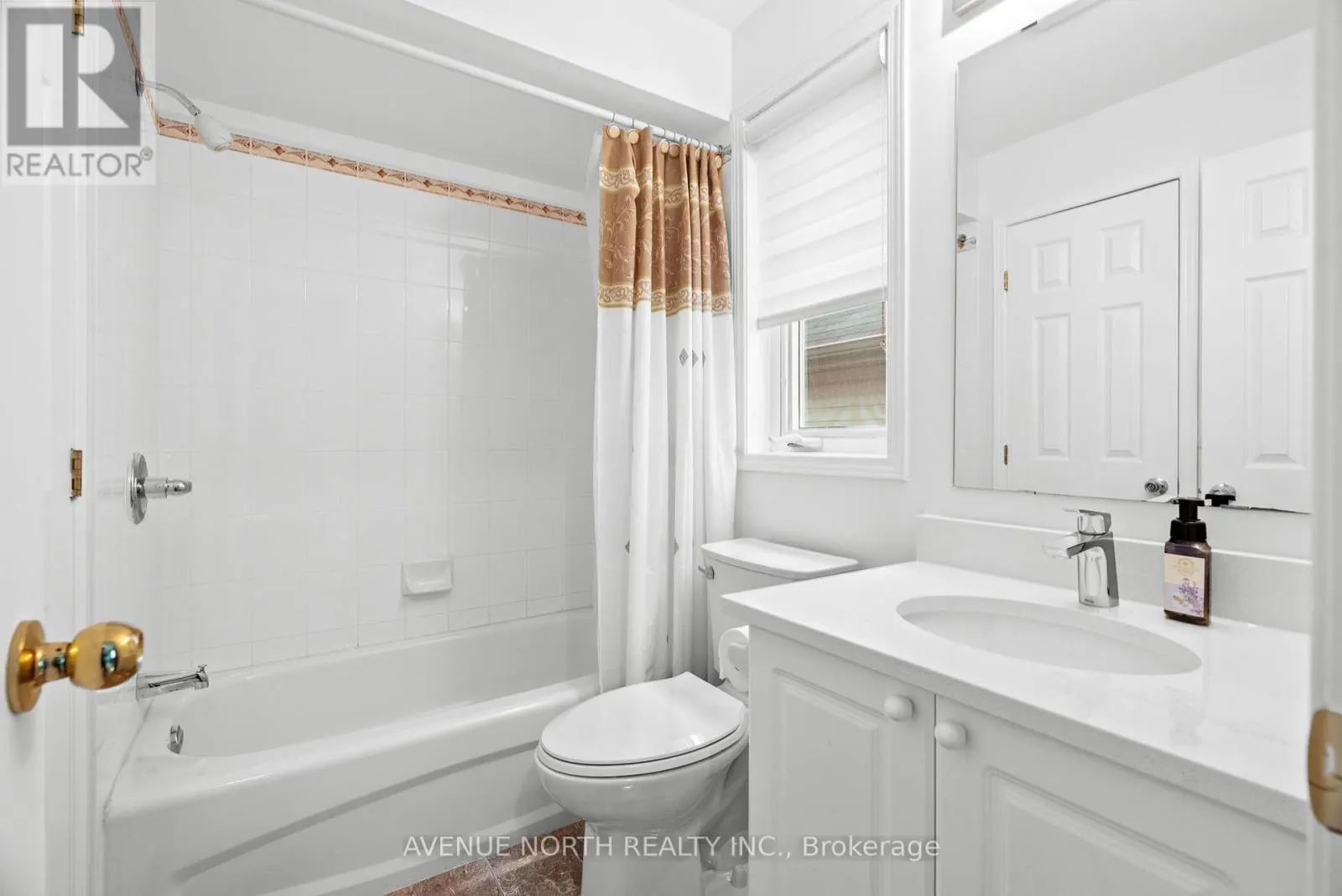 93 WHITESTONE DRIVE