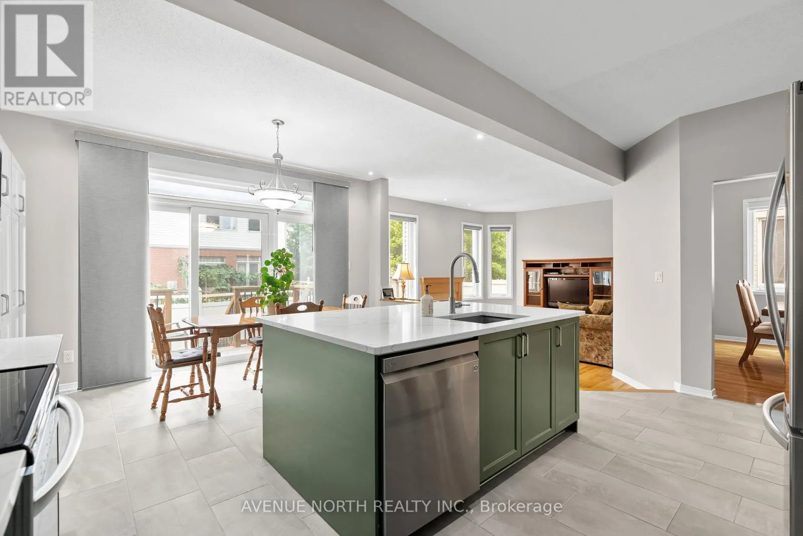 93 WHITESTONE DRIVE