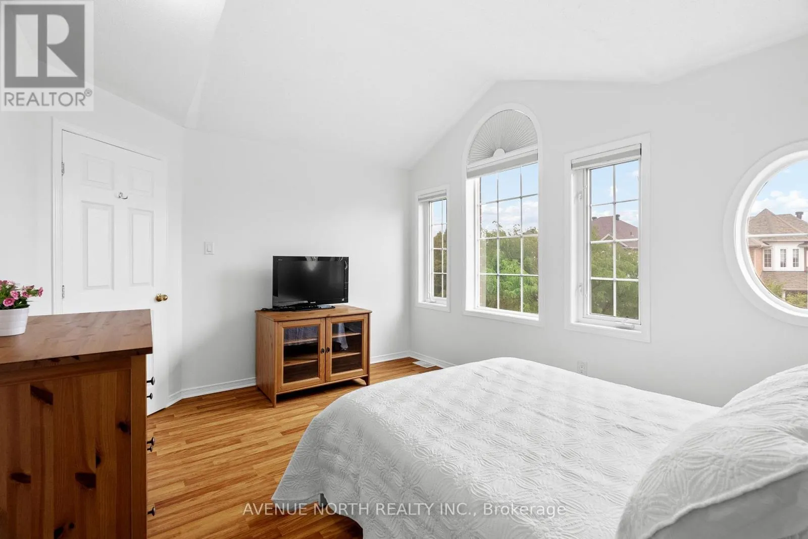 93 WHITESTONE DRIVE