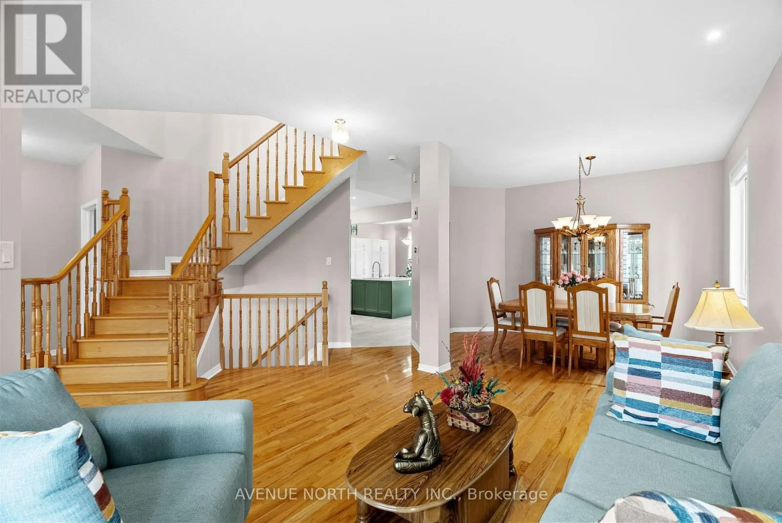 93 WHITESTONE DRIVE