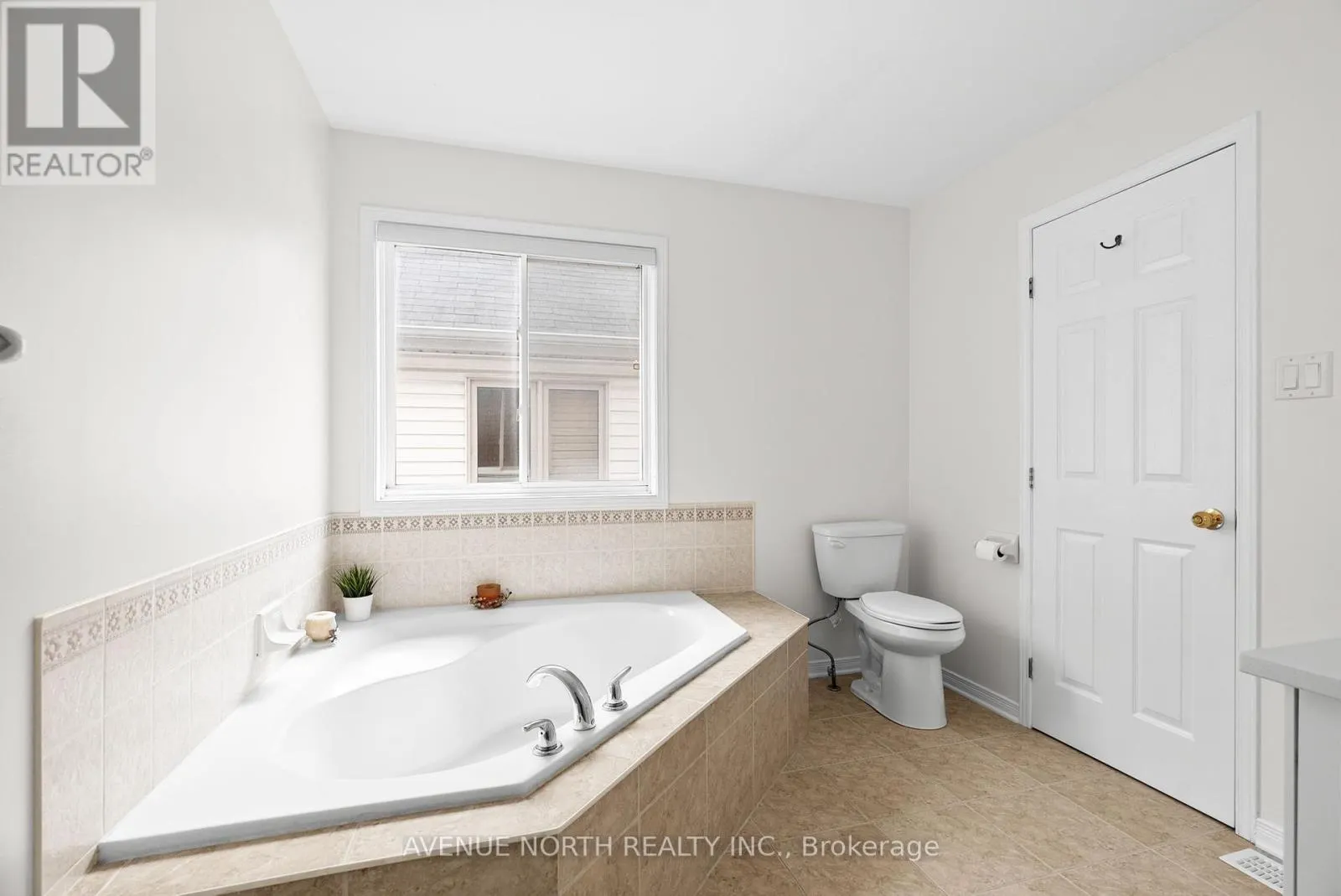 93 WHITESTONE DRIVE
