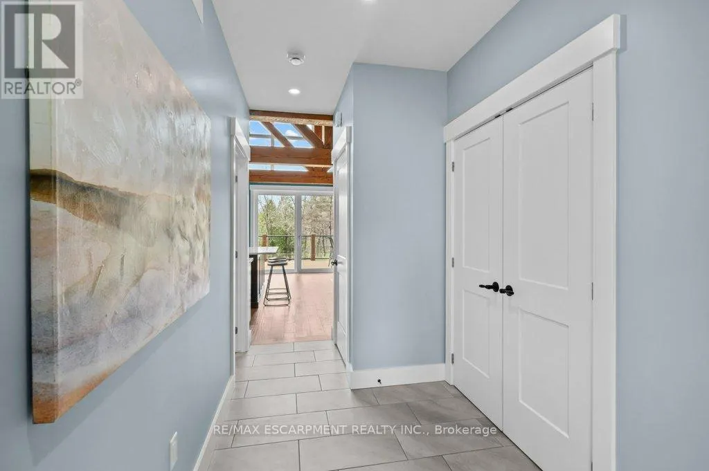 1040 CLYDE ROAD
