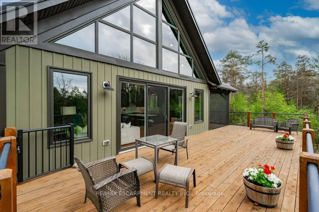 1040 CLYDE ROAD