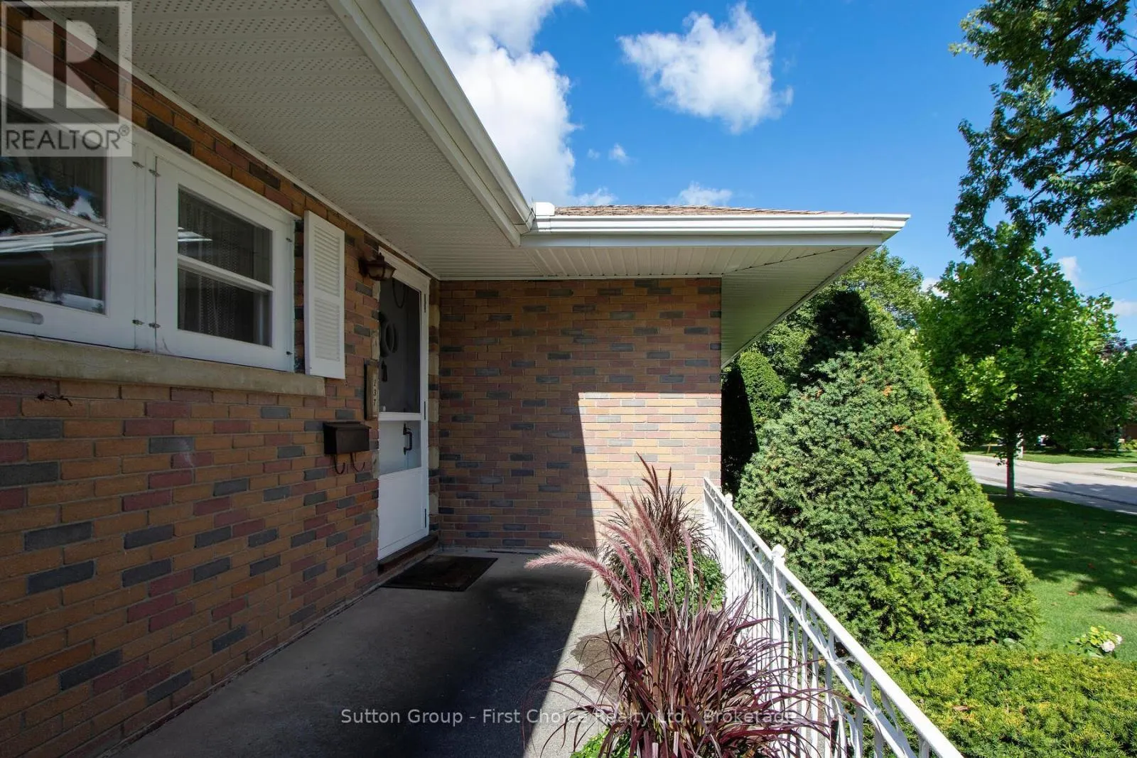 137 BRITANNIA STREET E