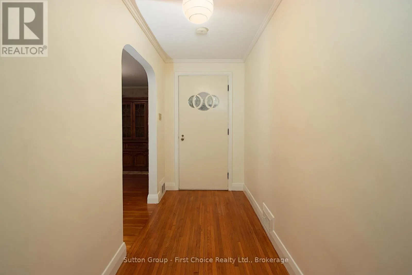 137 BRITANNIA STREET E