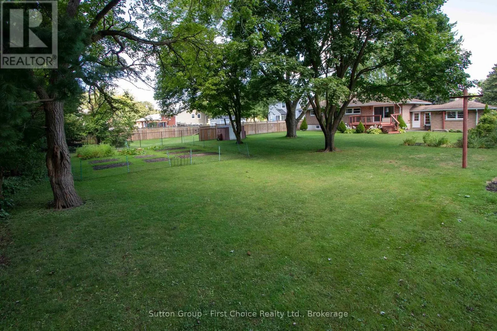 137 BRITANNIA STREET E