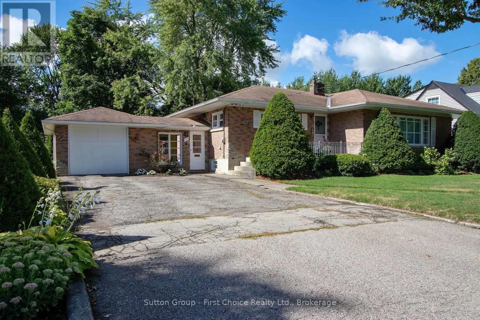 137 BRITANNIA STREET E