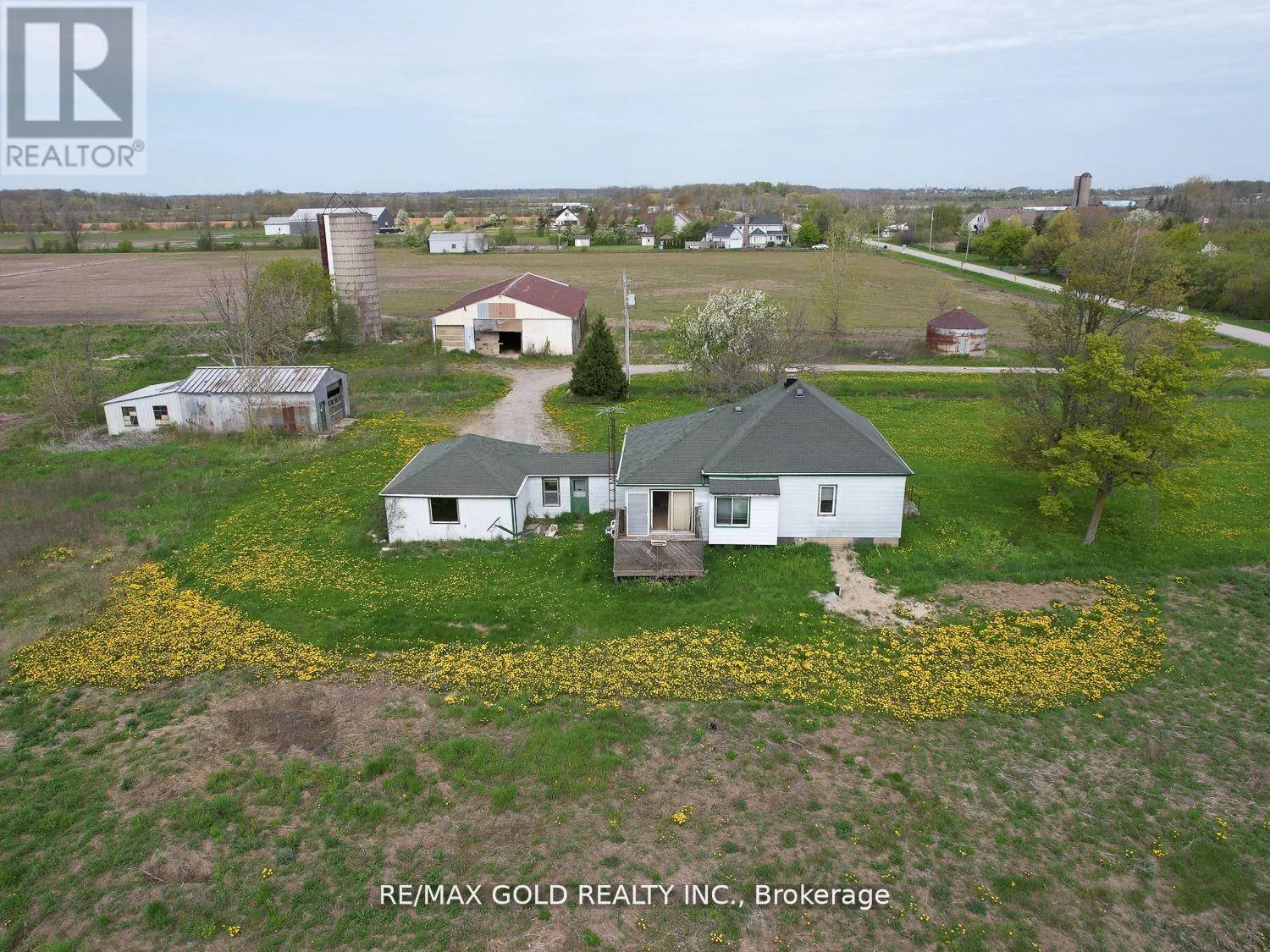705 KEMP ROAD W