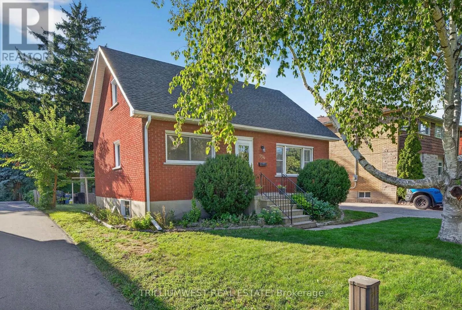 154 MONTGOMERY ROAD