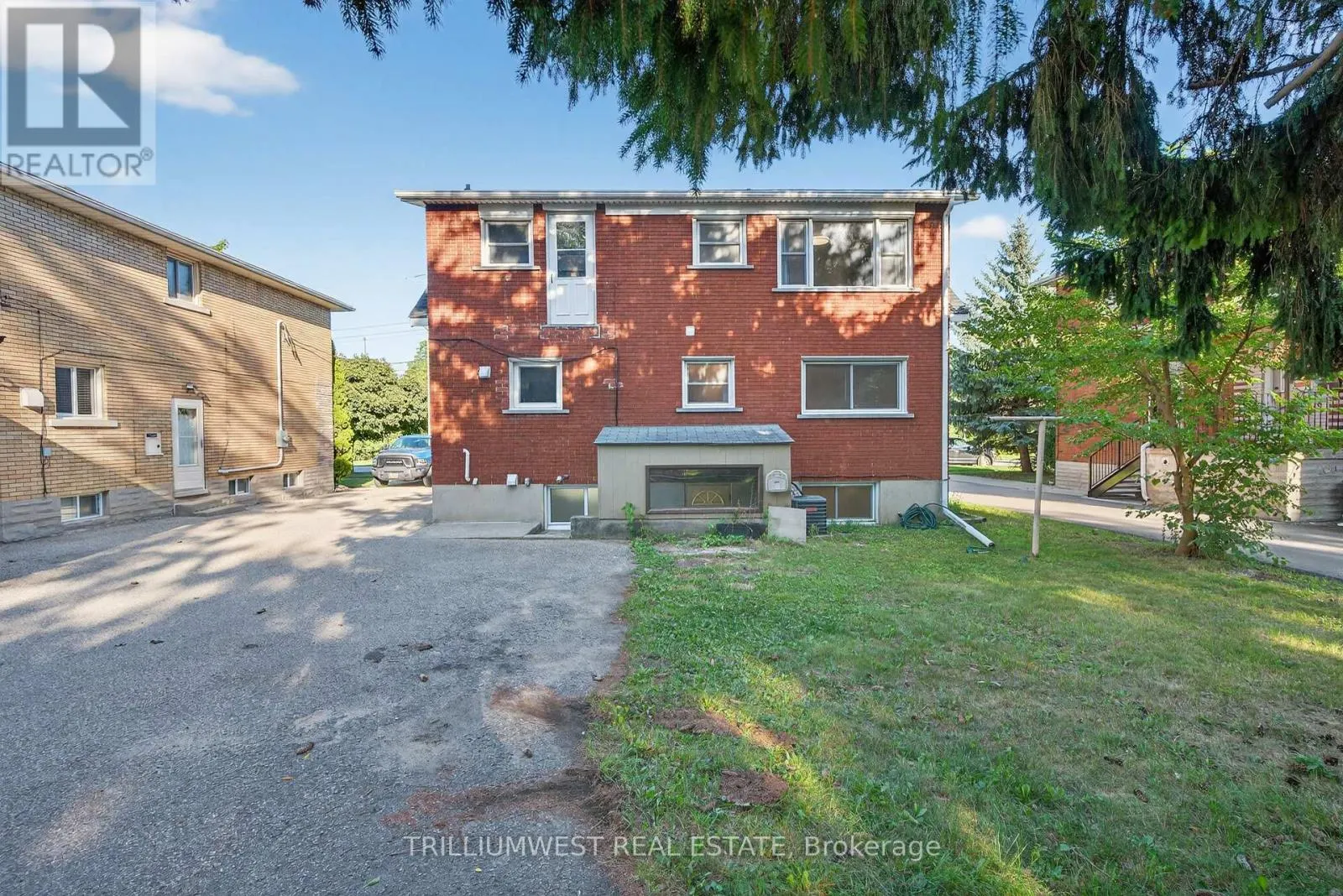 154 MONTGOMERY ROAD