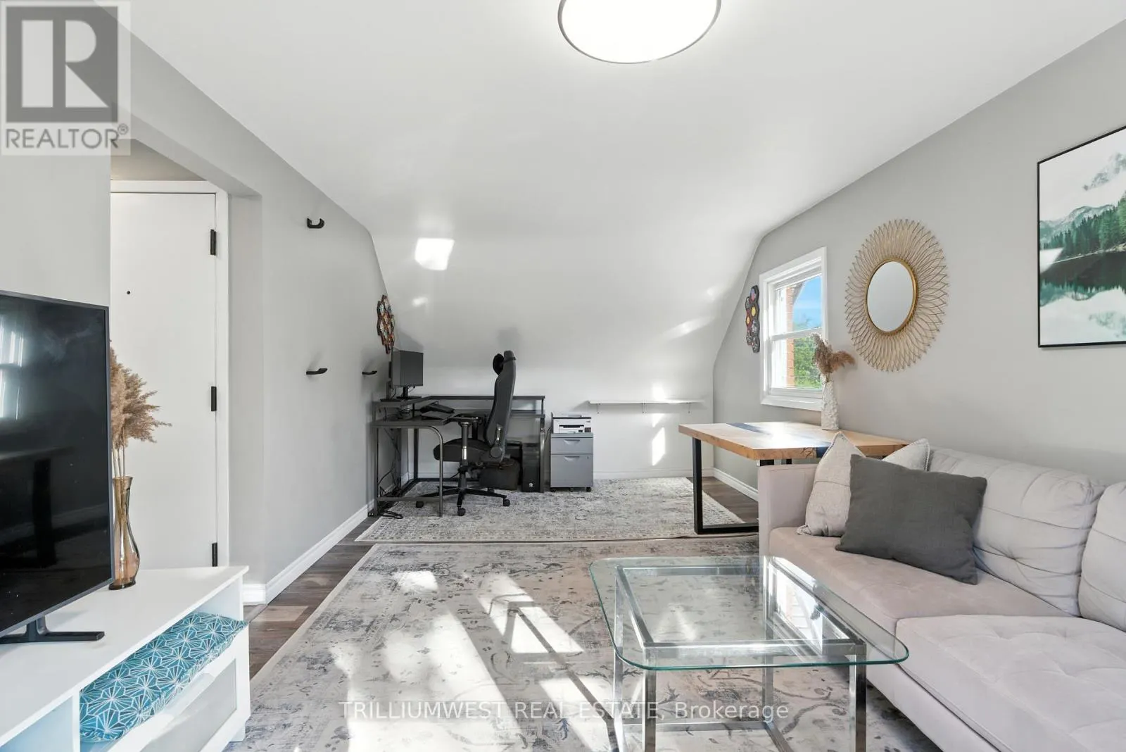 154 MONTGOMERY ROAD