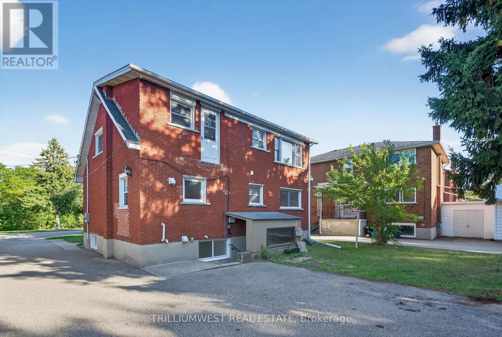 154 MONTGOMERY ROAD