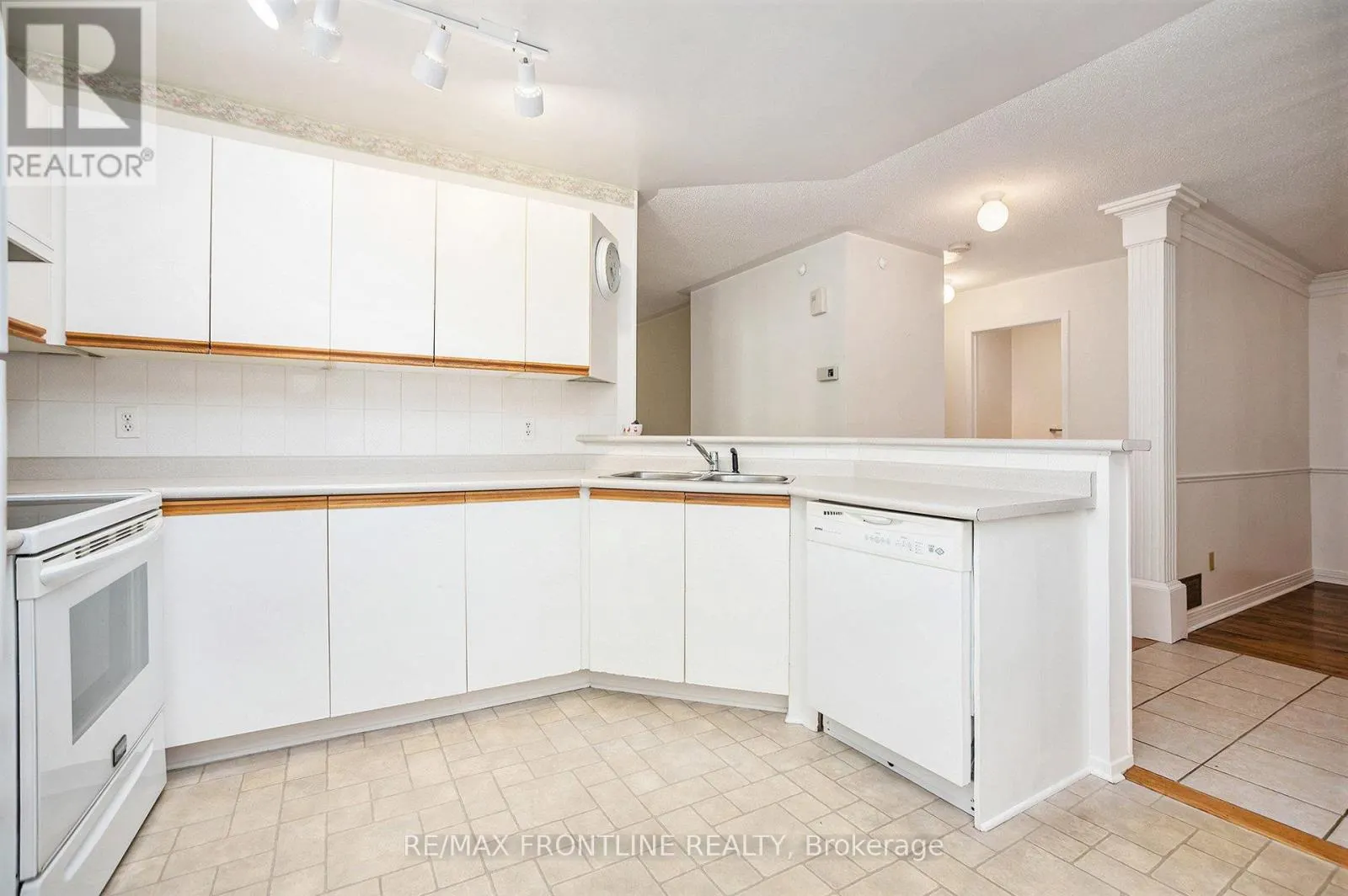 10 BATHURST ROAD