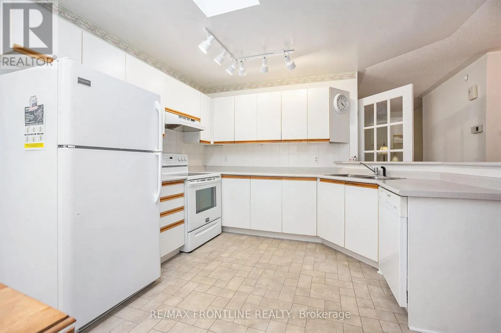 10 BATHURST ROAD