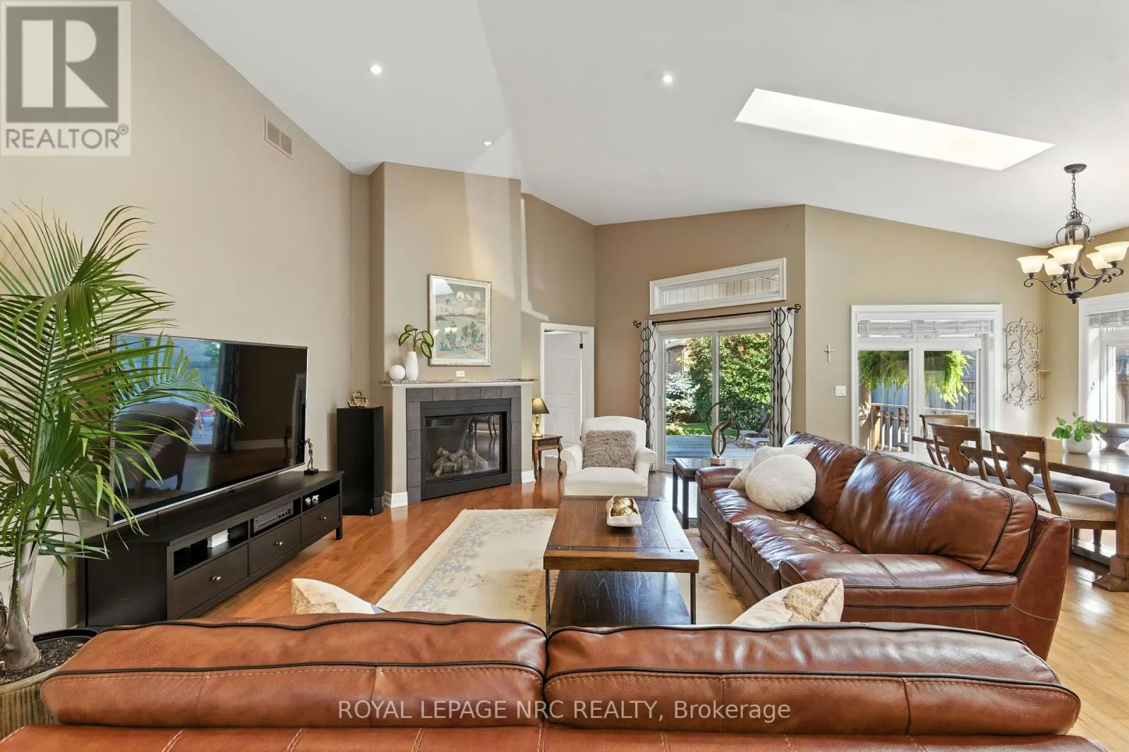 6 MCLEAN COURT