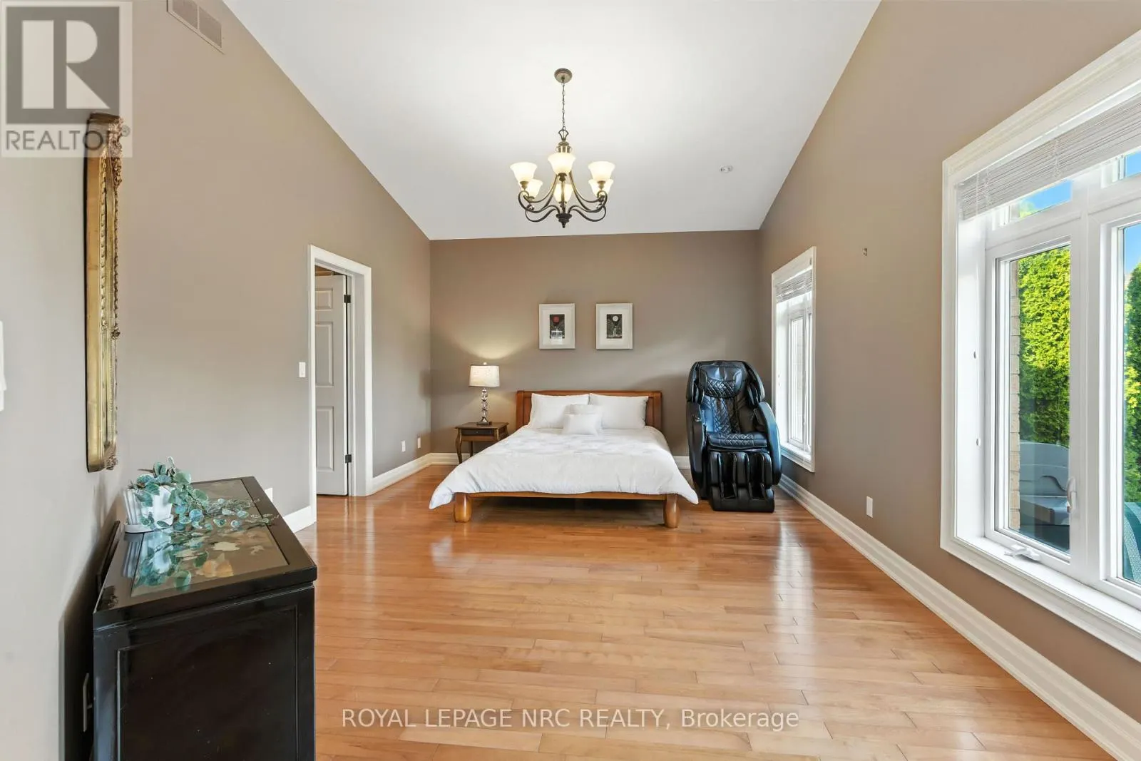 6 MCLEAN COURT
