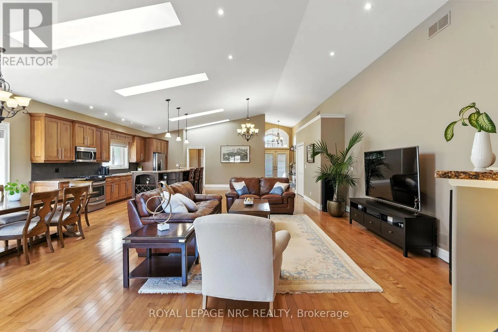 6 MCLEAN COURT
