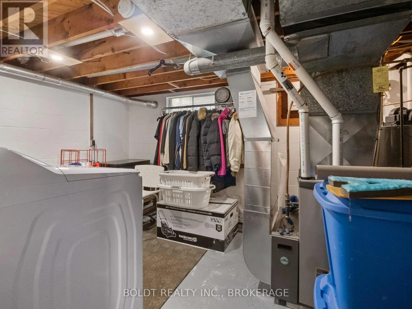 38 KENWORTH DRIVE