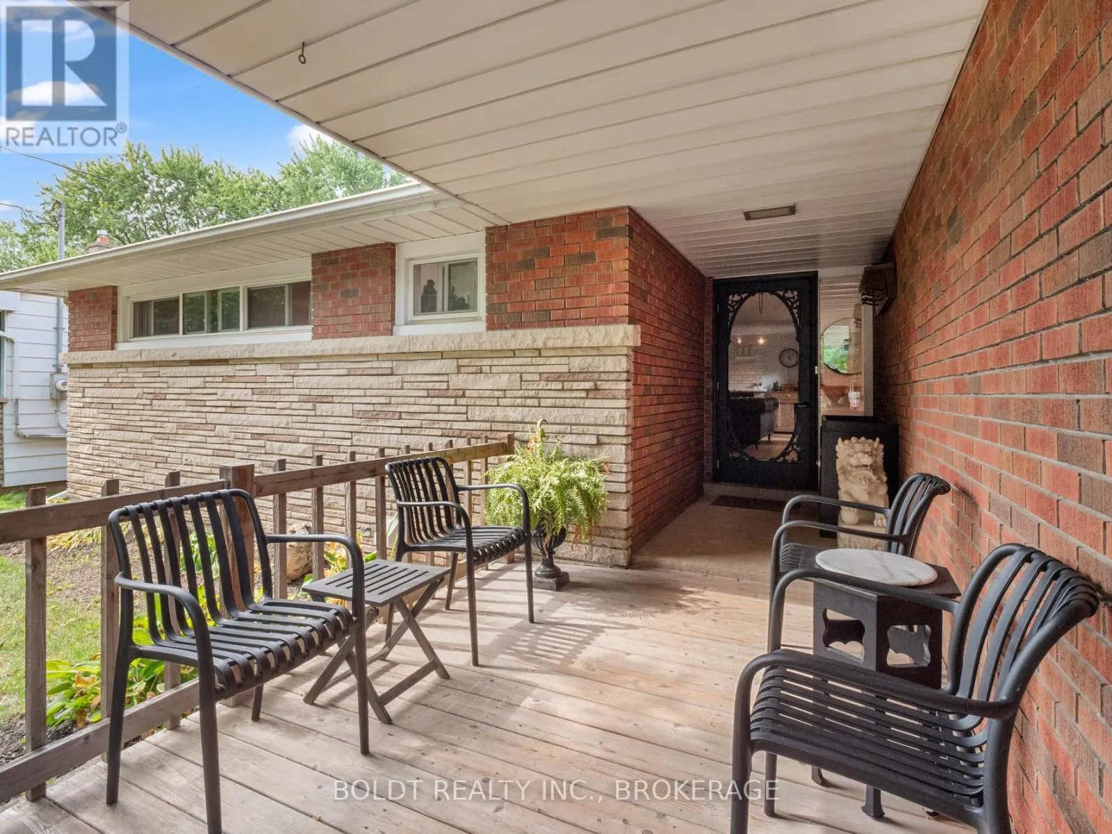 38 KENWORTH DRIVE