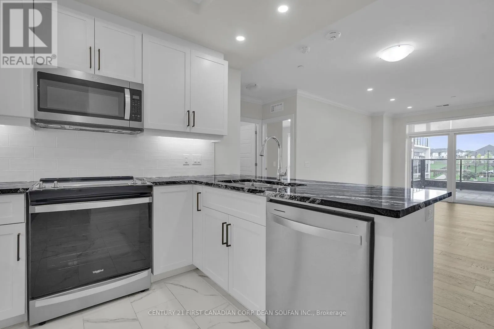 201 - 1975 FOUNTAIN GRASS DRIVE, #201