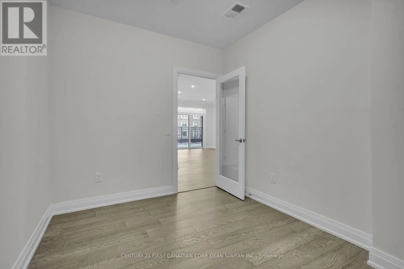 201 - 1975 FOUNTAIN GRASS DRIVE, #201