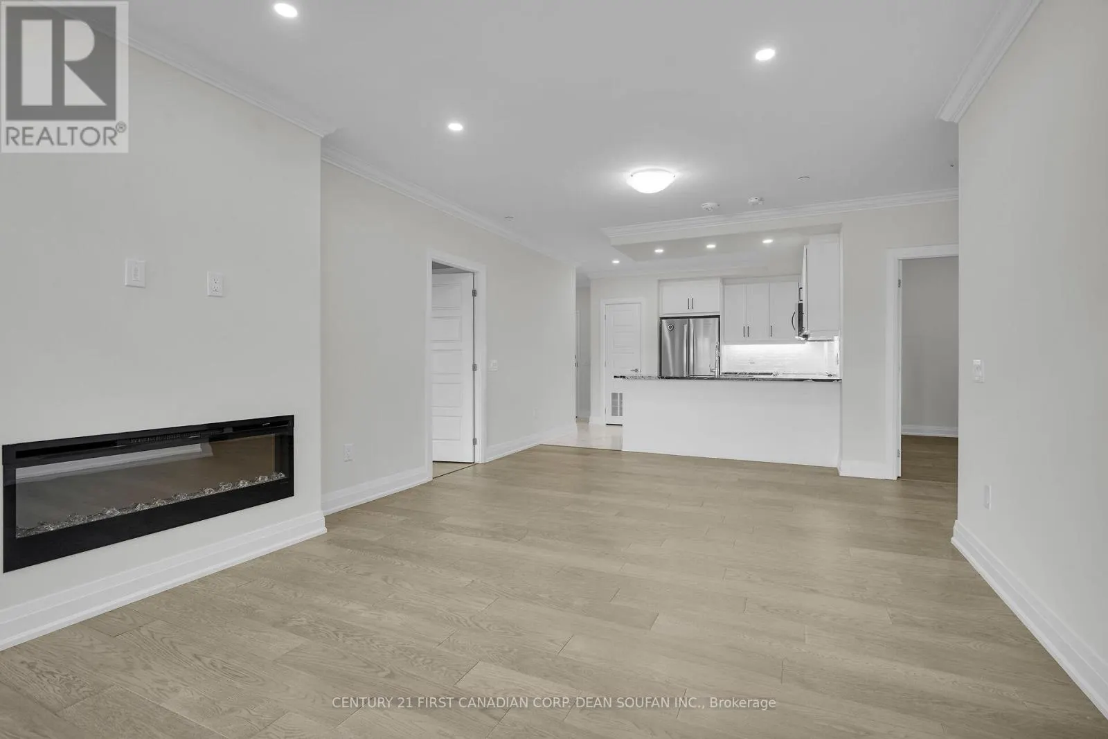 201 - 1975 FOUNTAIN GRASS DRIVE, #201