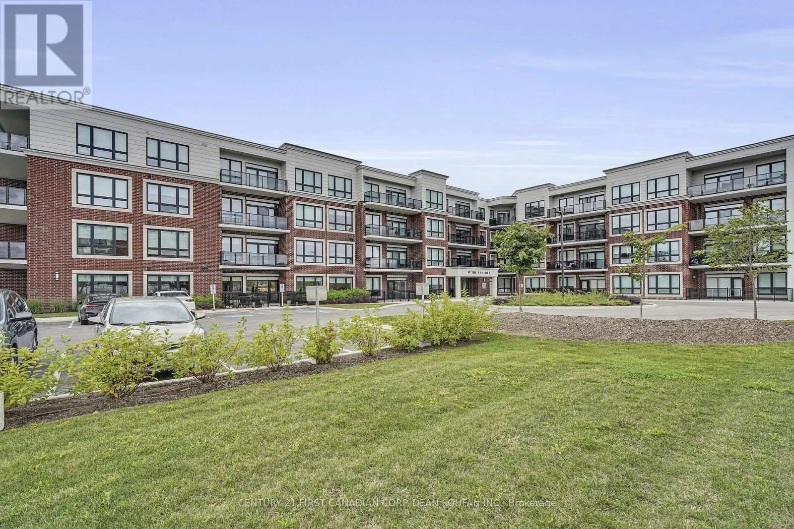 201 - 1975 FOUNTAIN GRASS DRIVE, #201