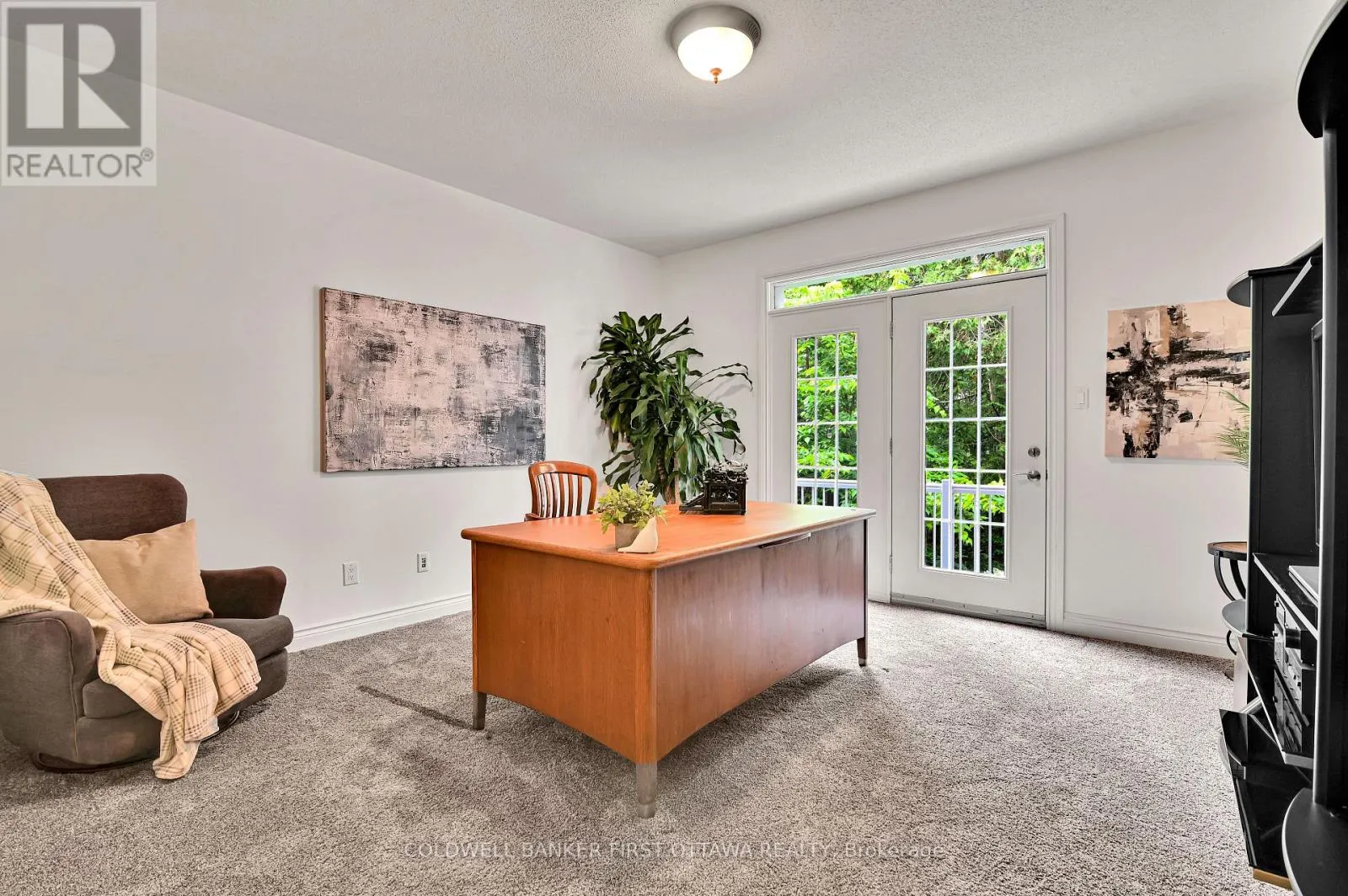 18 CYPRESS GARDENS