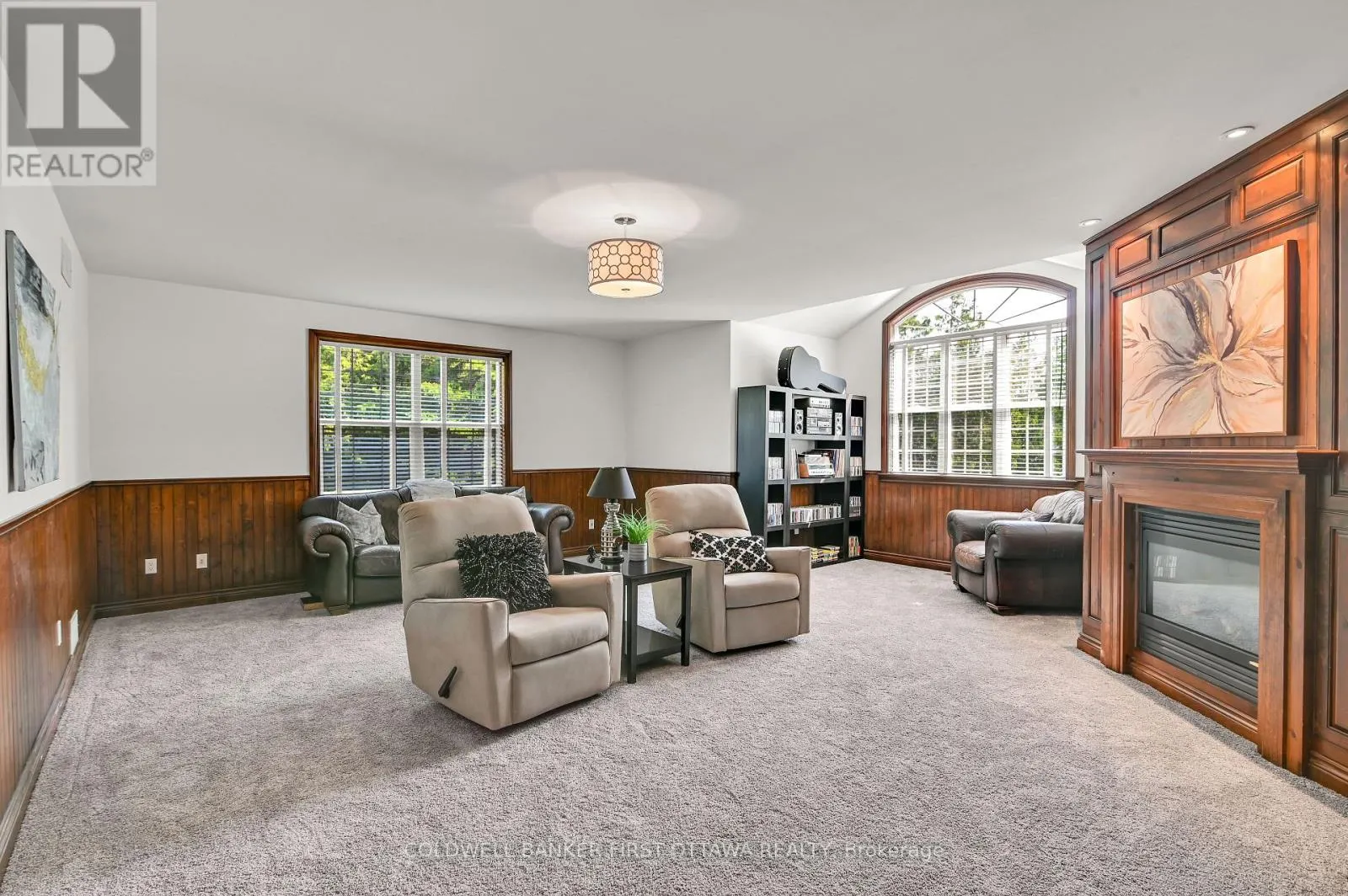 18 CYPRESS GARDENS