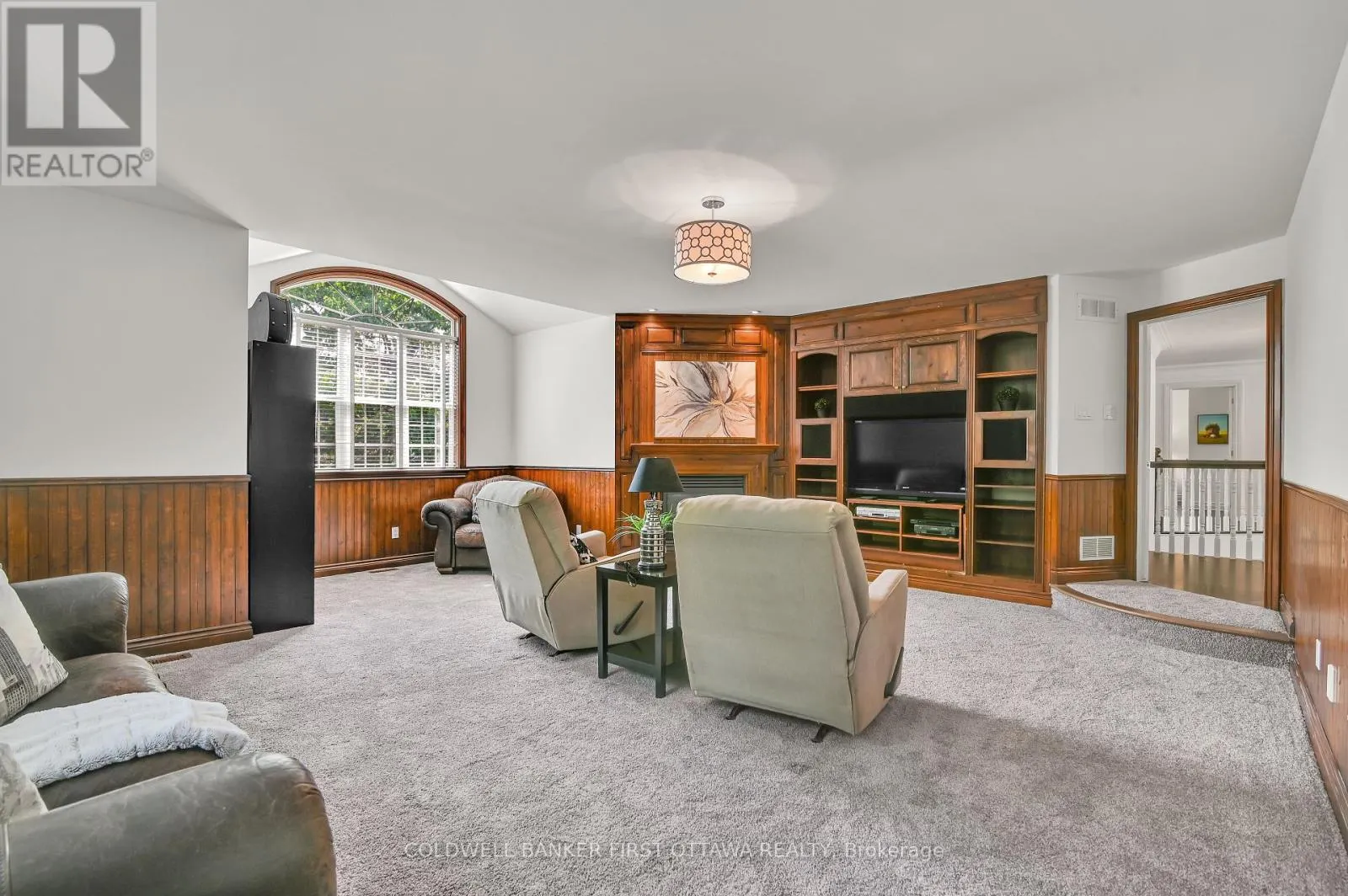 18 CYPRESS GARDENS