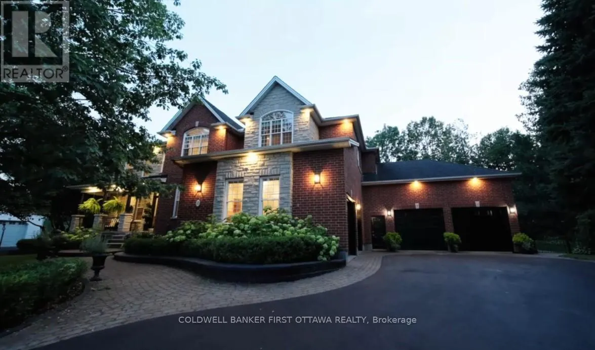 18 CYPRESS GARDENS