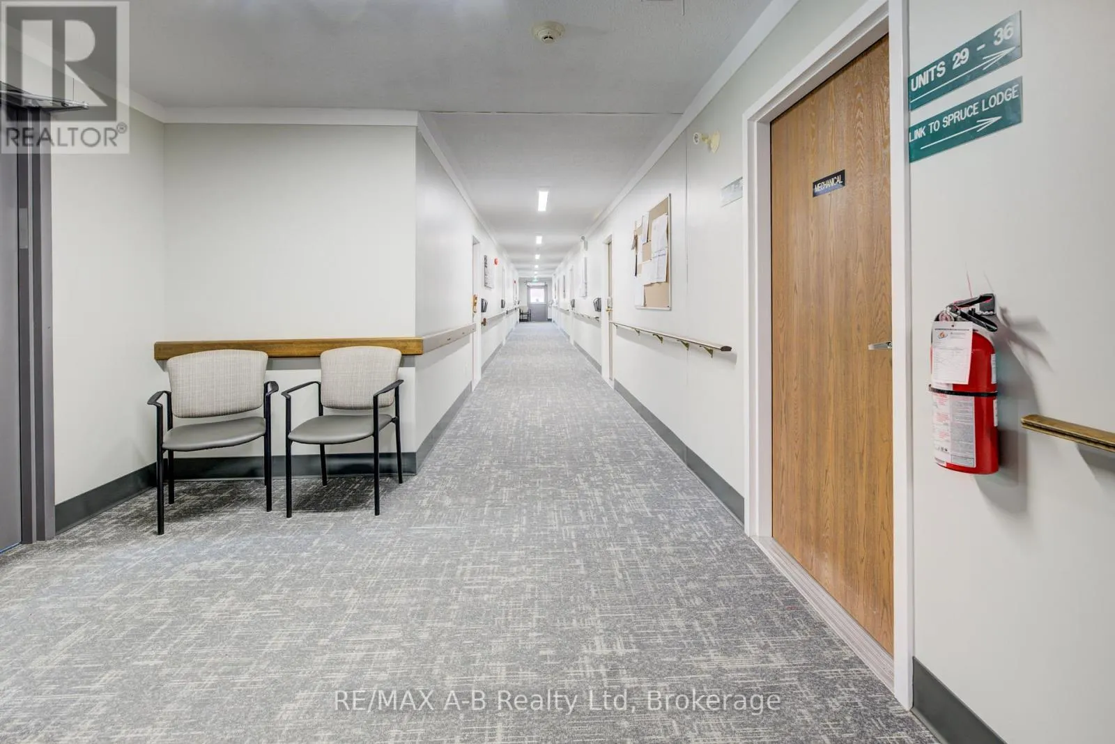 29 - 300 JOHN STREET S, #29