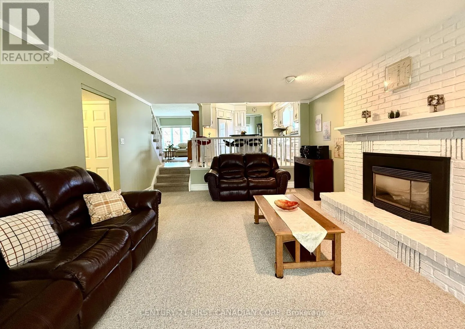 100 HASTINGS CRESCENT