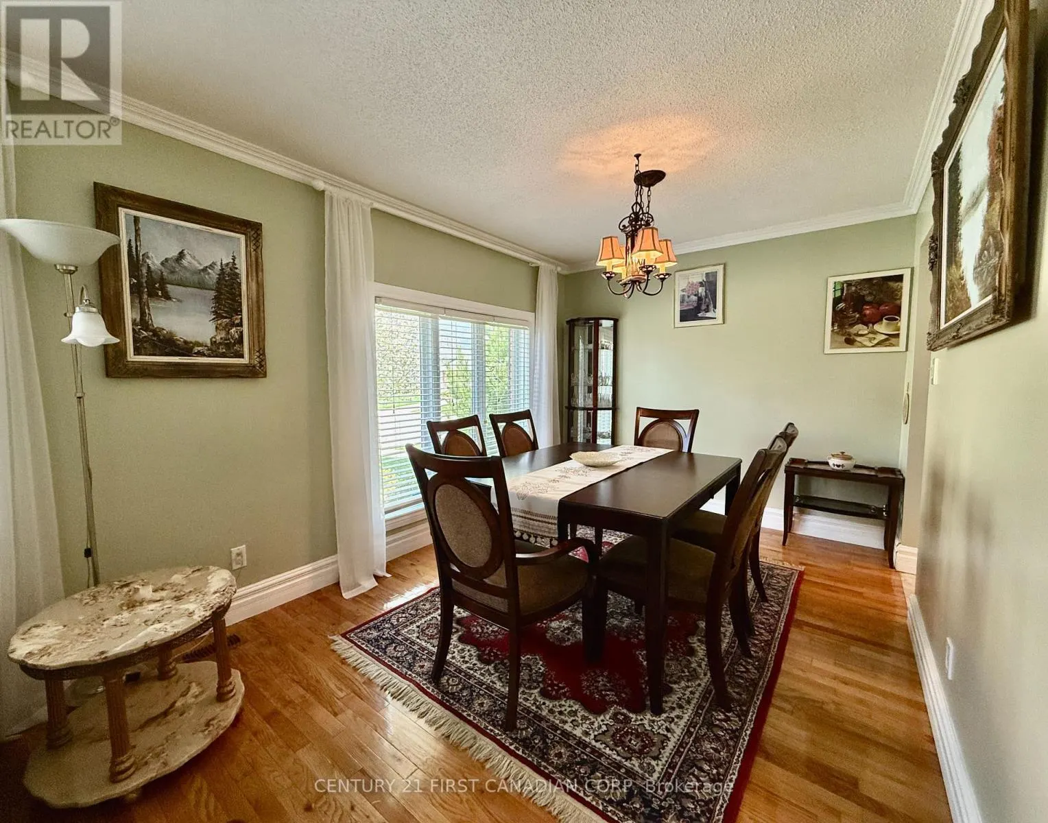 100 HASTINGS CRESCENT