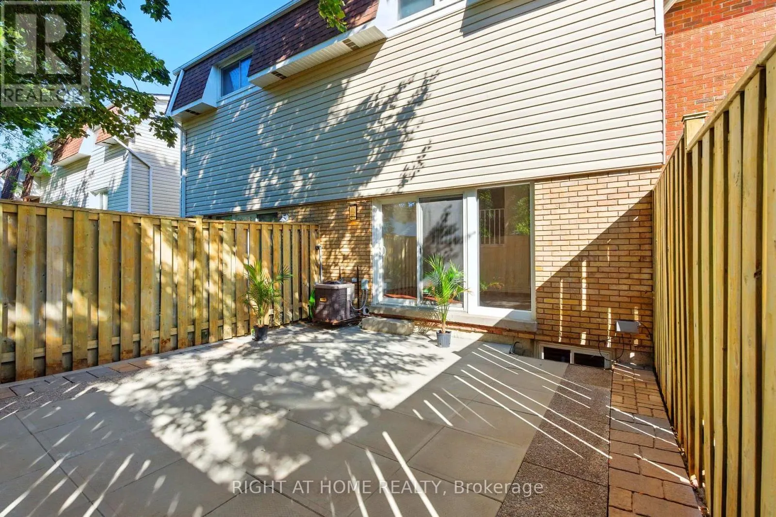 15 - 11 HARRISFORD STREET