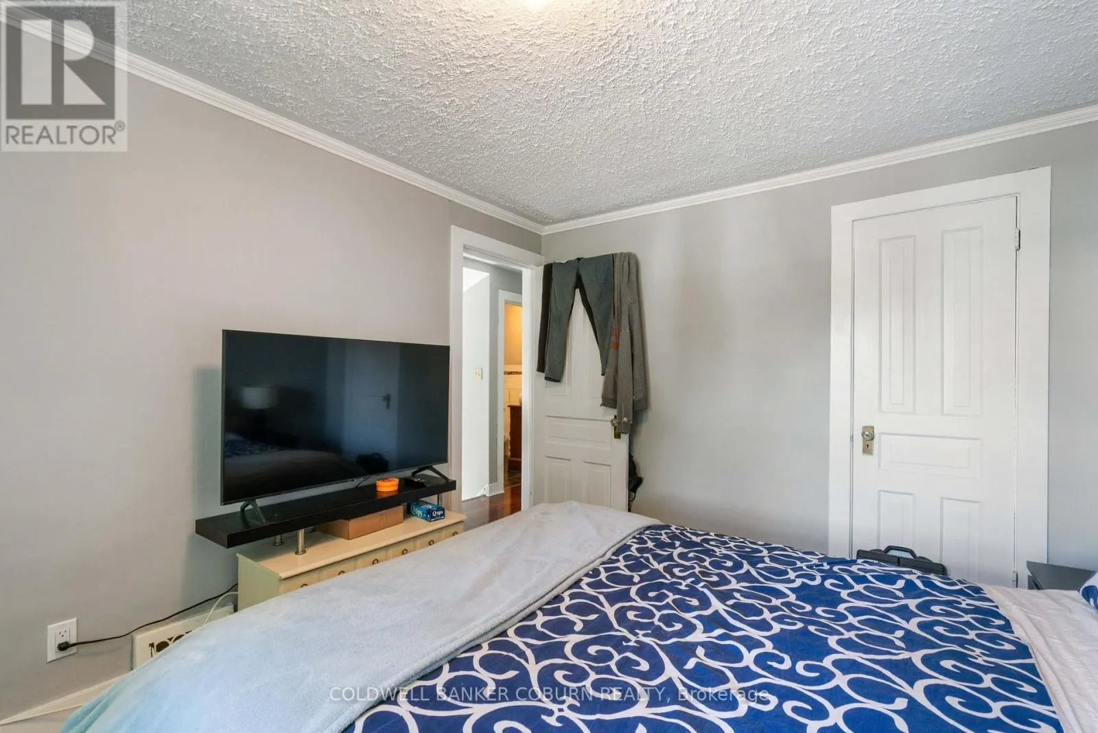 176 PEARL STREET W